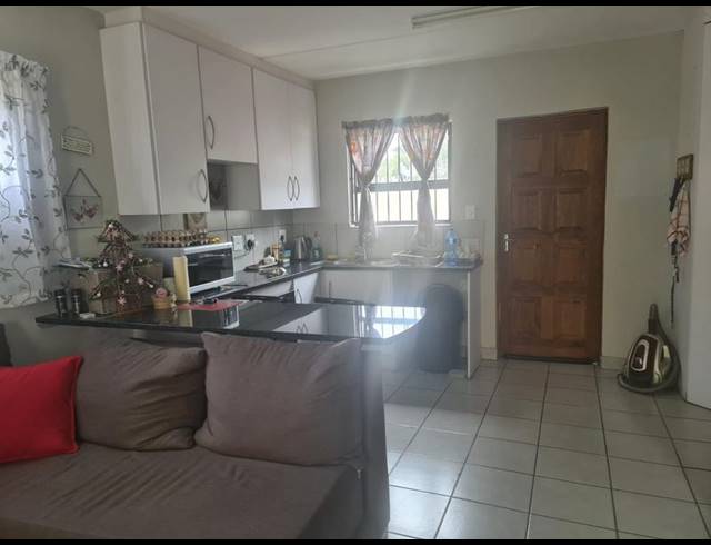 3 BEDROOM TOWNHOUSE FOR SALE IN BRAKPAN NORTH